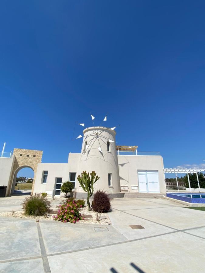 Wavebreeze Villas Paphos Bagian luar foto