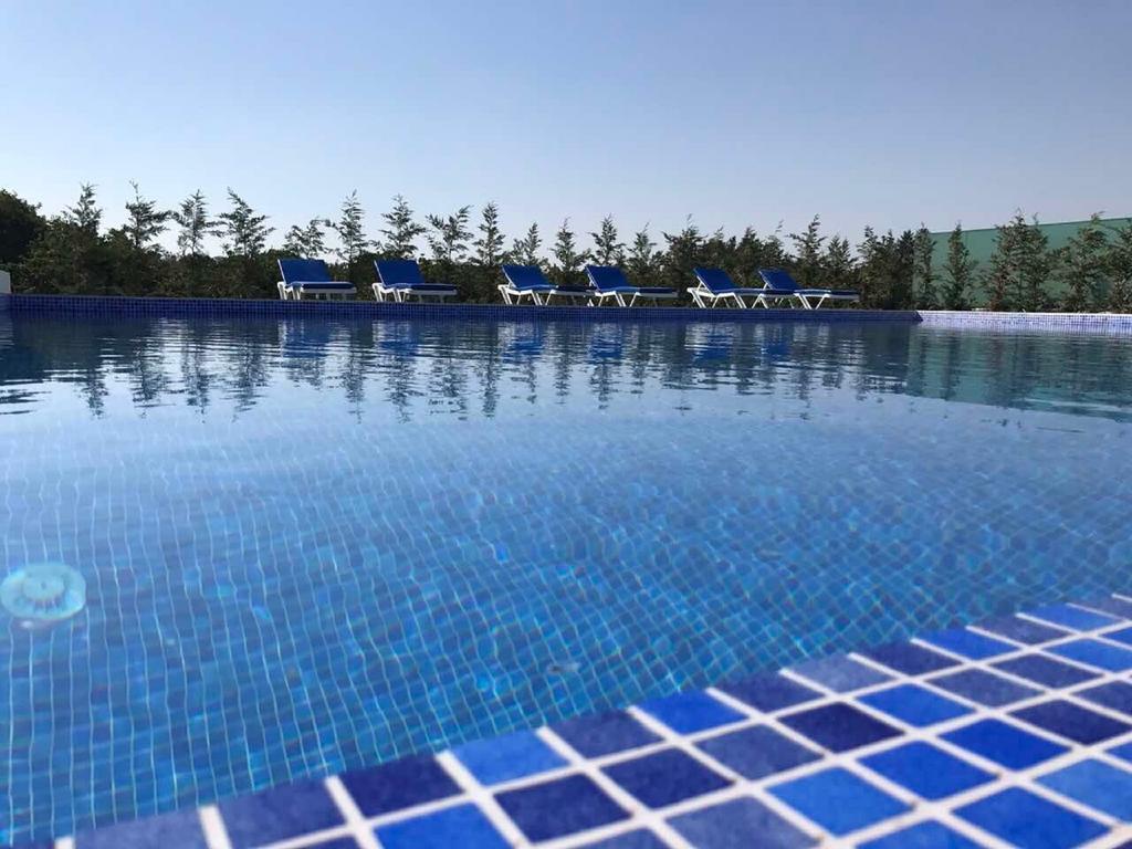 Wavebreeze Villas Paphos Bagian luar foto