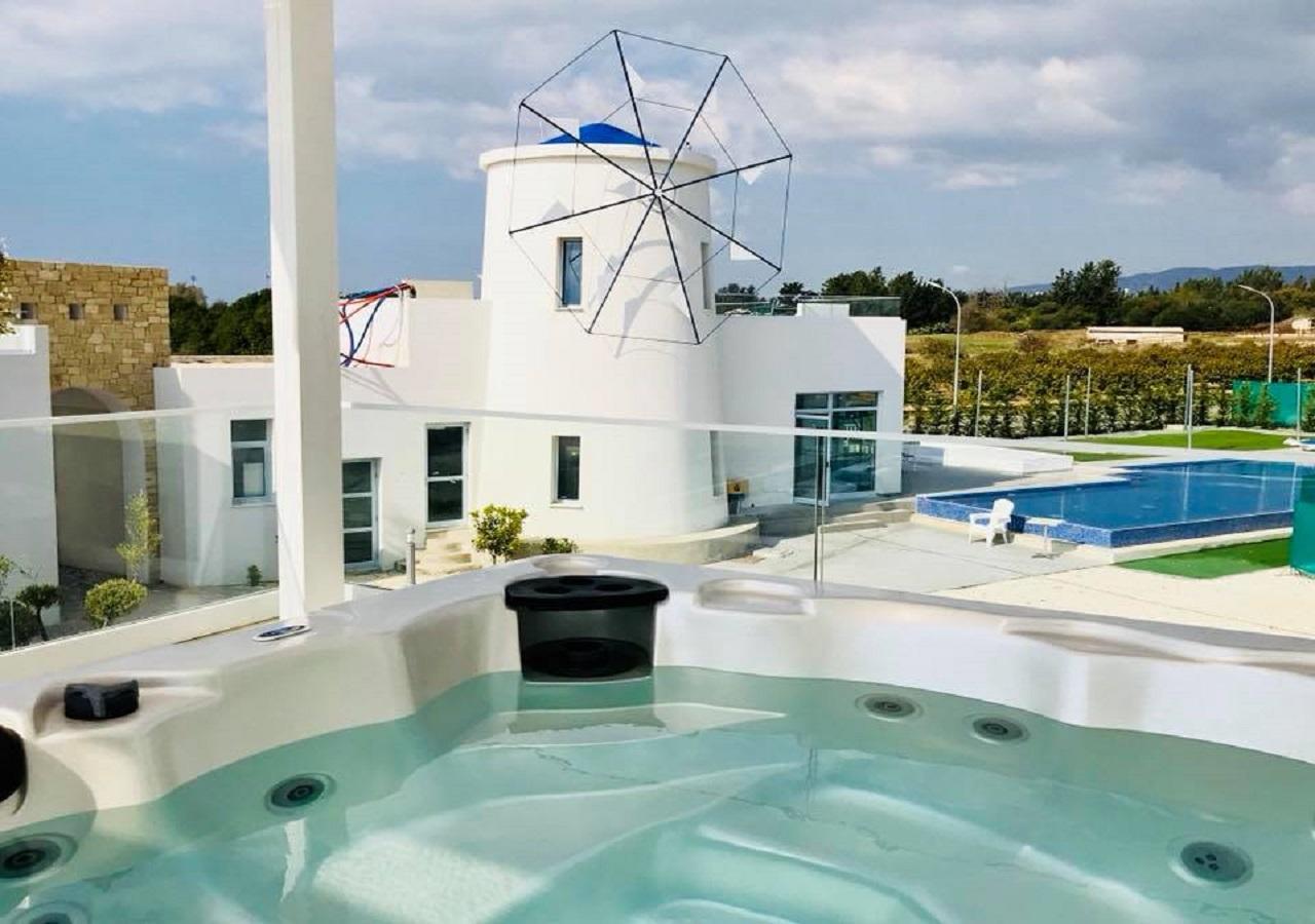 Wavebreeze Villas Paphos Bagian luar foto
