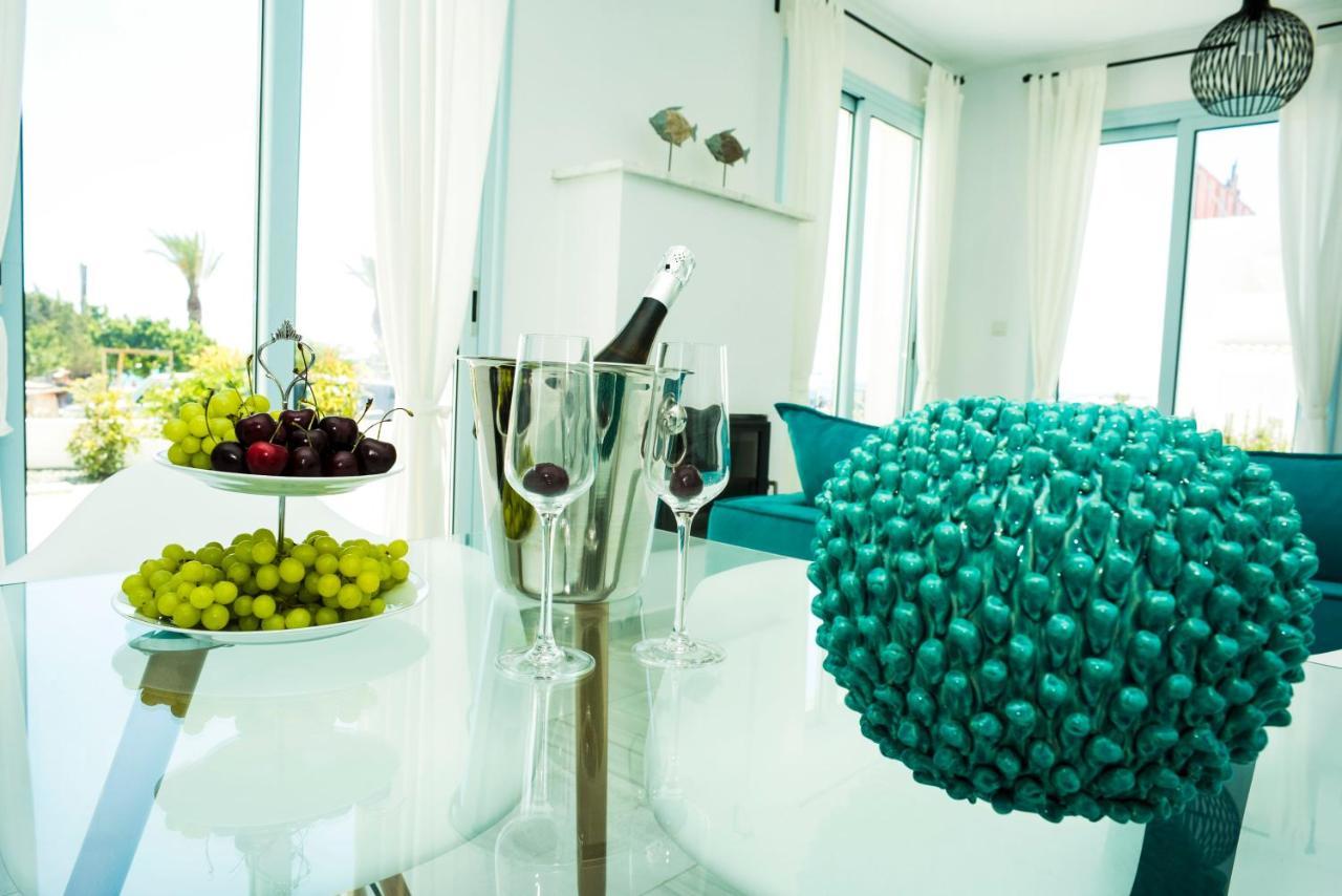 Wavebreeze Villas Paphos Bagian luar foto