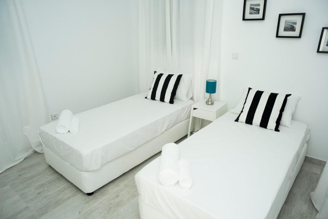 Wavebreeze Villas Paphos Bagian luar foto