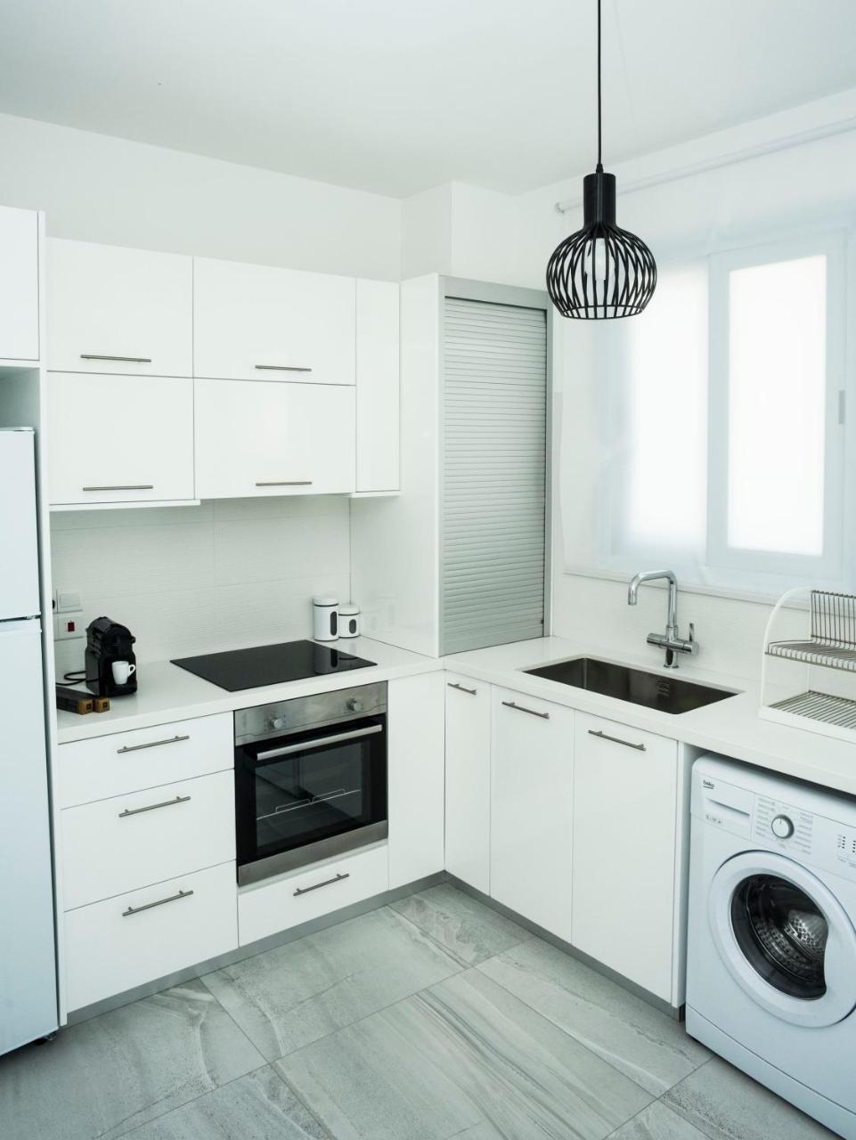Wavebreeze Villas Paphos Bagian luar foto