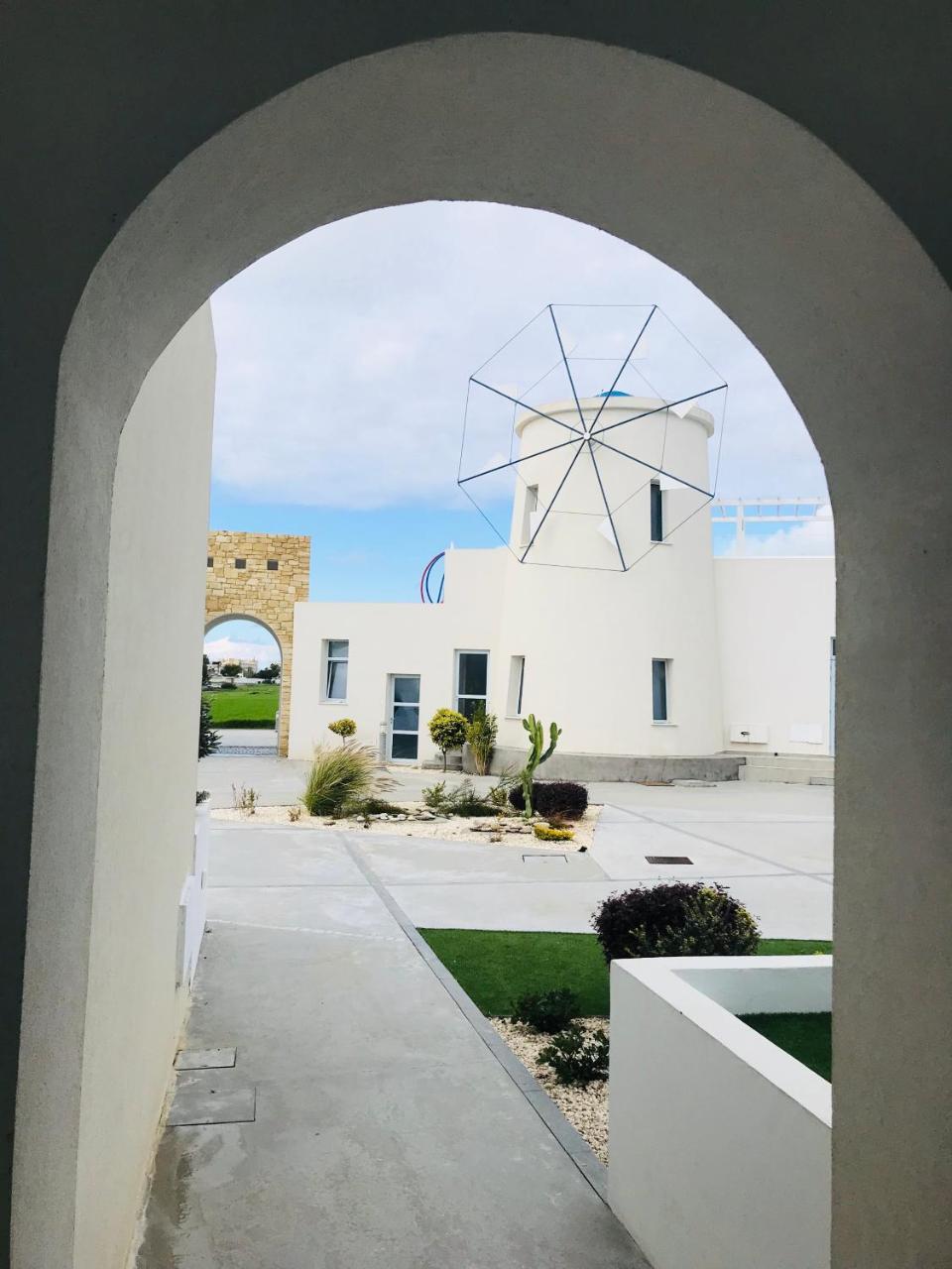 Wavebreeze Villas Paphos Bagian luar foto