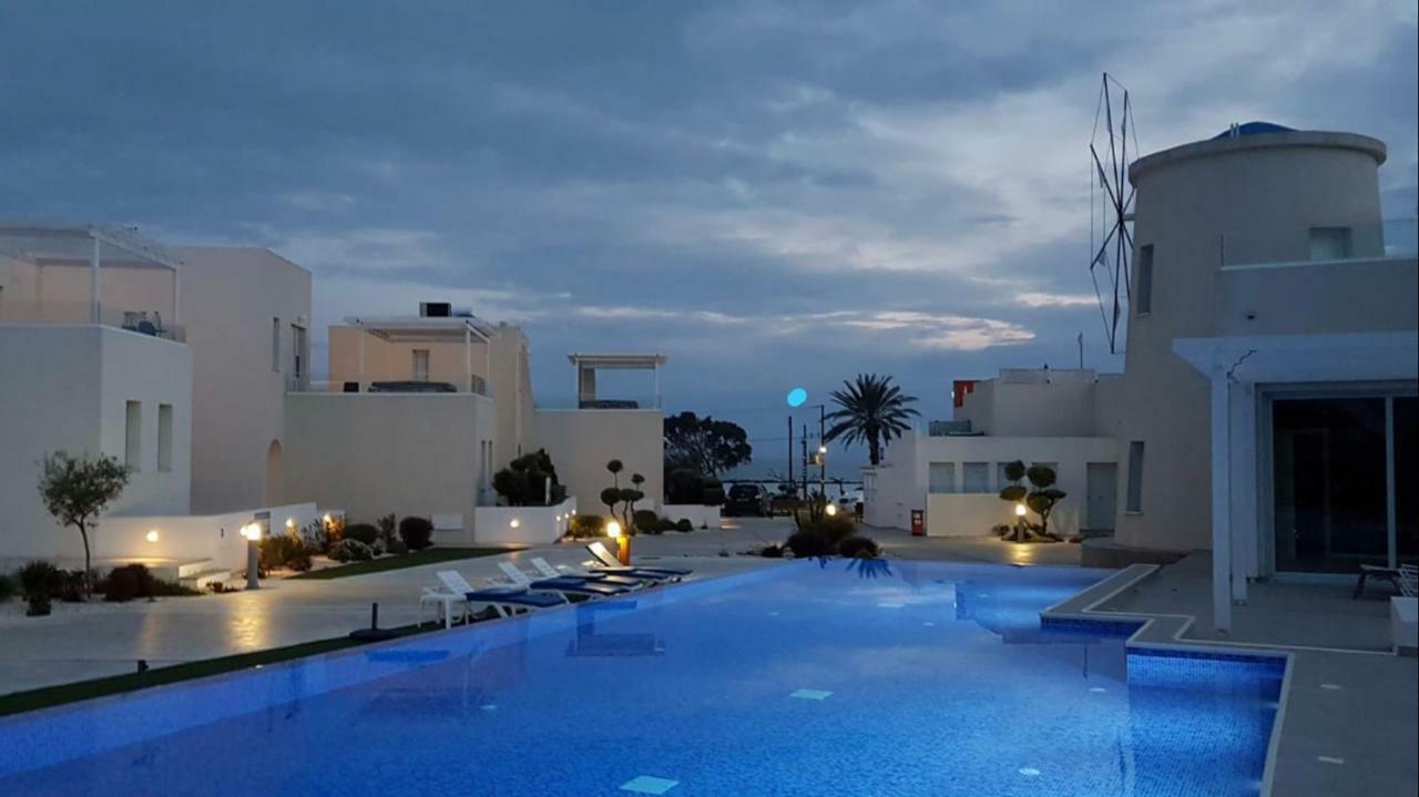 Wavebreeze Villas Paphos Bagian luar foto